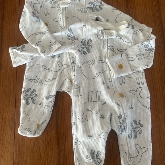 Newborn Bundle - Picture 5 of 10